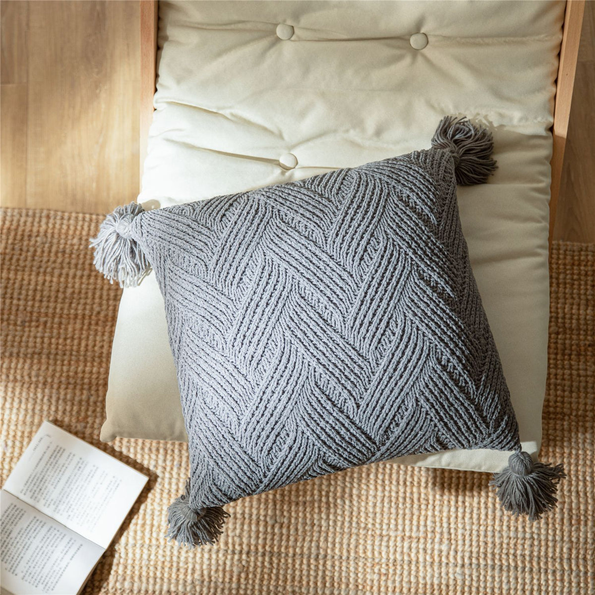 Cojín Decorativo de Estilo Nórdico con Borlas